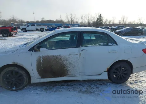 2010 Toyota Corolla S z USA, uszkodzony, nr VIN 1NXBU4EE6AZ269716